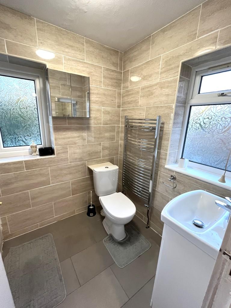 House in Reading, Lower Earley, Earley - More