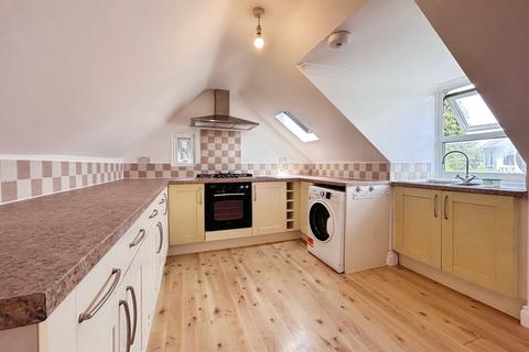 2 bedroom apartment to rent, Hengist Road, Bournemouth