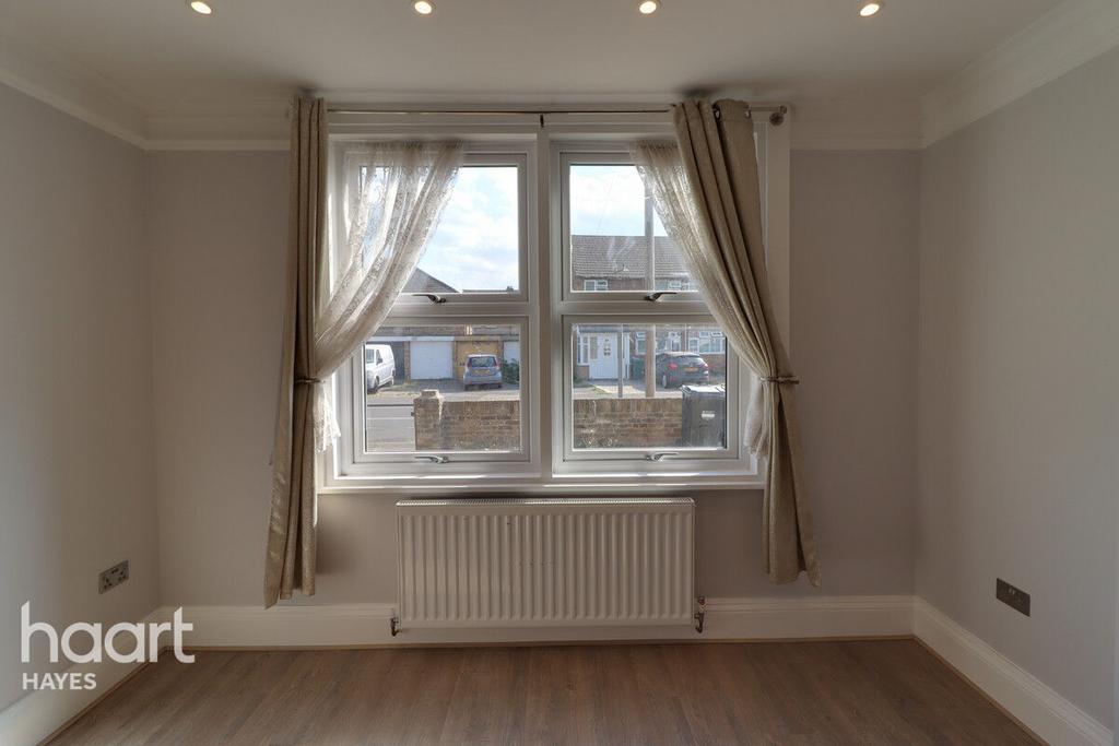 Apartment in Hayes - More
