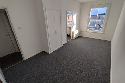 Studio to rent, Market Street, Telford TF1