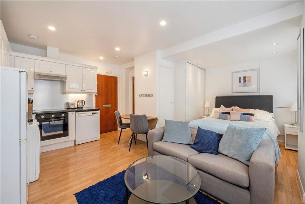 Apartment in London - View 4