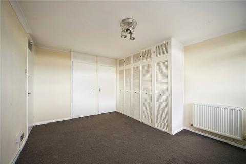 2 bedroom flat to rent, Grove Hill, London, E18