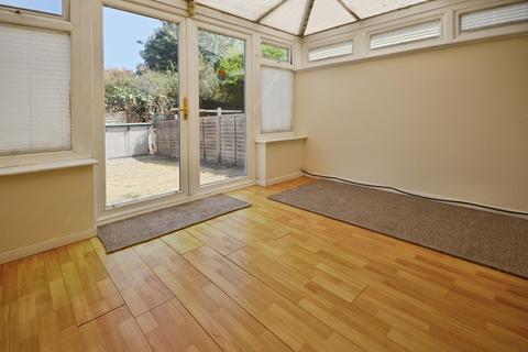 2 bedroom terraced house to rent, Garrison Close, Hounslow TW4