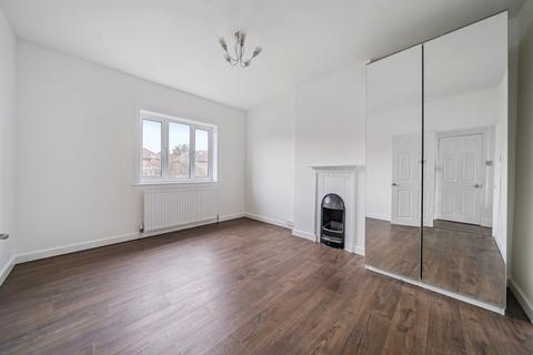 3 bedroom house to rent, Arnulf Street, London, SE6