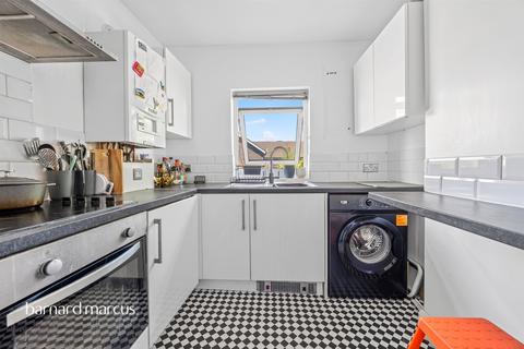 1 bedroom maisonette for sale, Elm Road, Thornton Heath