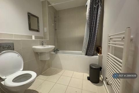 2 bedroom flat to rent, Wheat House, London, NW7
