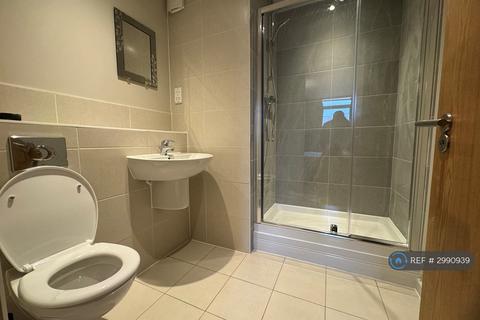 2 bedroom flat to rent, Wheat House, London, NW7