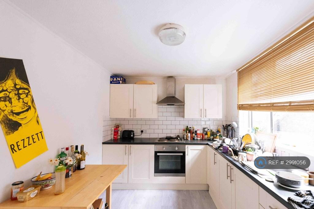 House in London - View 2