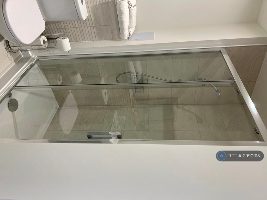 Apartment in Hayes - View 5
