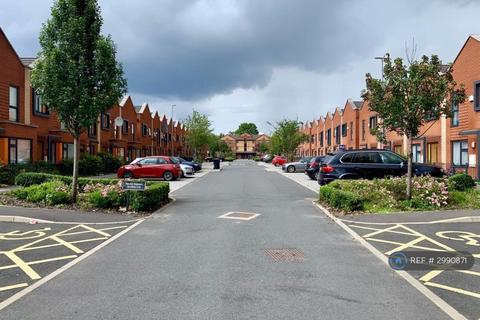 3 bedroom semi-detached house to rent, Amersham Park Road, Salford, M6