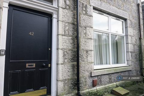 2 bedroom flat to rent, Elmfield Avenue, Aberdeen, AB24