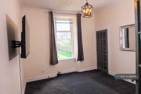 2 bedroom flat to rent, Elmfield Avenue, Aberdeen, AB24
