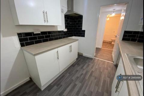 3 bedroom terraced house to rent, Hampden Street, South Bank, Middlesbrough, TS6