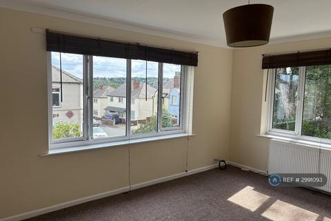 2 bedroom flat to rent, Snape Hill Lane, Dronfield, S18