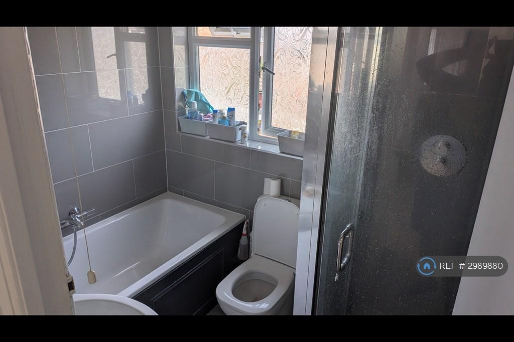 House in Harrow - View 4