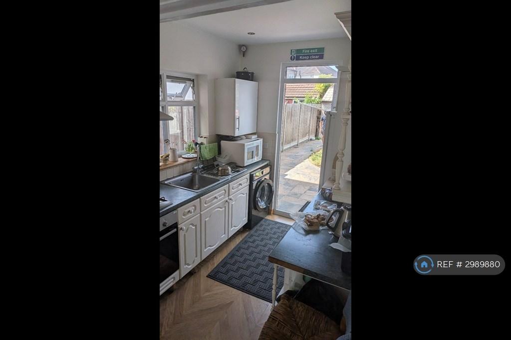 House in Harrow - View 5