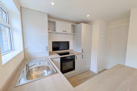 3 bedroom terraced house for sale, Littlelands, Bingley, West Yorkshire, BD16