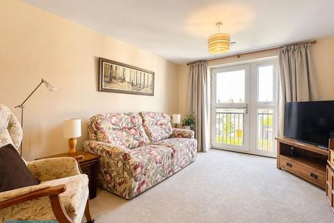2 bedroom retirement property for sale, Kingfisher court, Taunton
