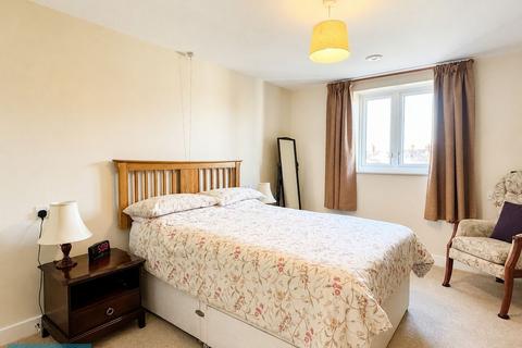 2 bedroom retirement property for sale, Kingfisher court, Taunton