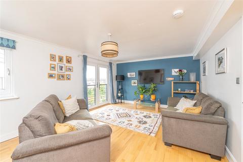 3 bedroom flat for sale, McDonald Road, Edinburgh EH7