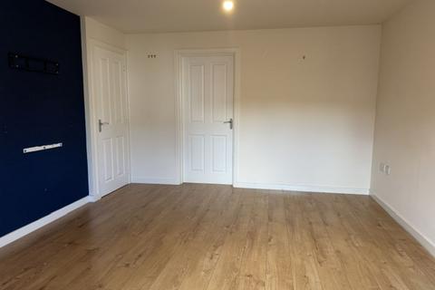 3 bedroom semi-detached house to rent, Brookes Avenue, Newdale, Telford