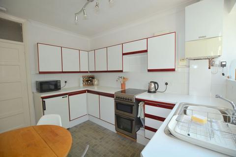 2 bedroom flat for sale, Nugents Court, Hatch End
