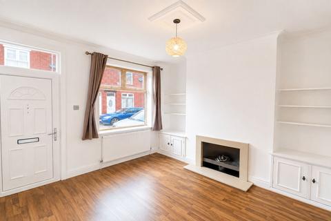 2 bedroom terraced house to rent, Oak Grove, Urmston, Manchester, M41