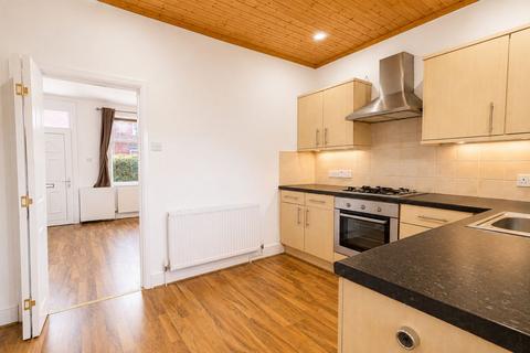 2 bedroom terraced house to rent, Oak Grove, Urmston, Manchester, M41