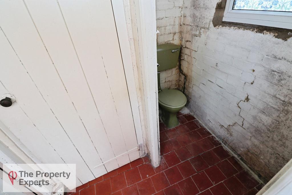House in Rugby, Hillmorton Paddox - More