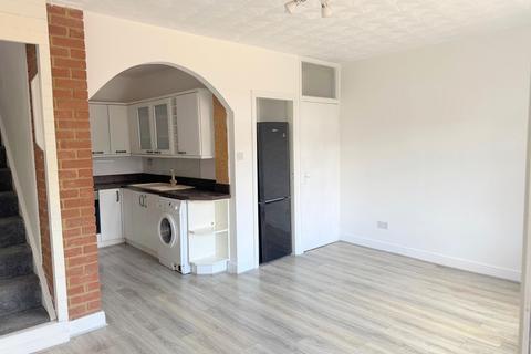 2 bedroom cluster house to rent, Newbury Lane, Silsoe, MK45