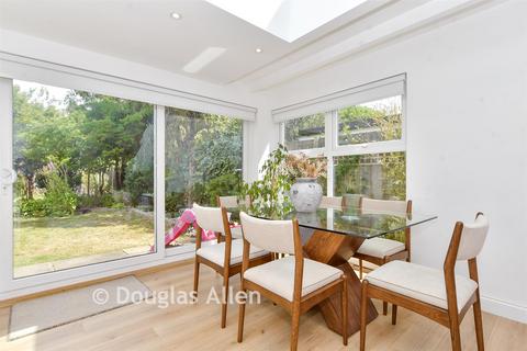 undefined, Coleridge Road, Romford RM3