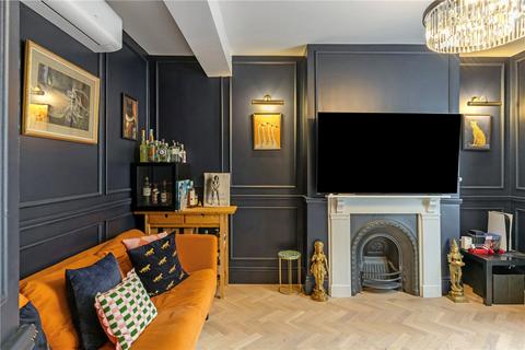 4 bedroom terraced house for sale, Southolm Street, London, SW11