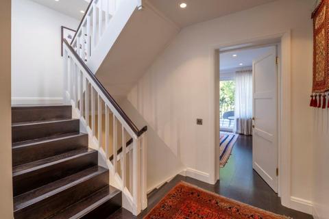 4 bedroom terraced house for sale, Denning Close, London