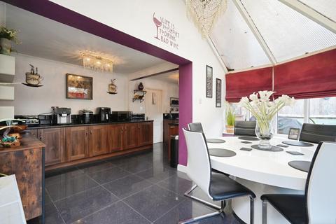 3 bedroom semi-detached house for sale, Winchester Way, Ashby-de-la-Zouch, Leicestershire, LE65