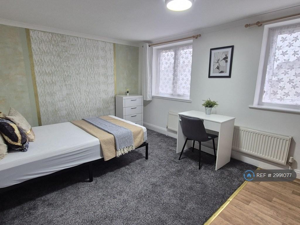Apartment in Pinner - View 3