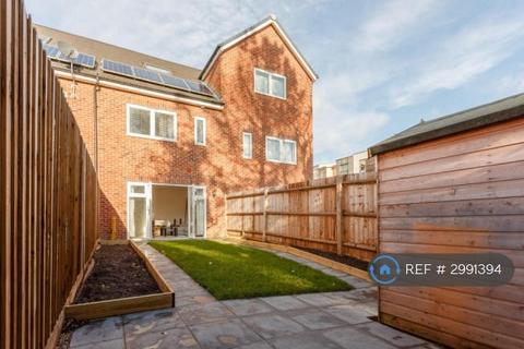 undefined, Hunting Place, Hounslow, TW5