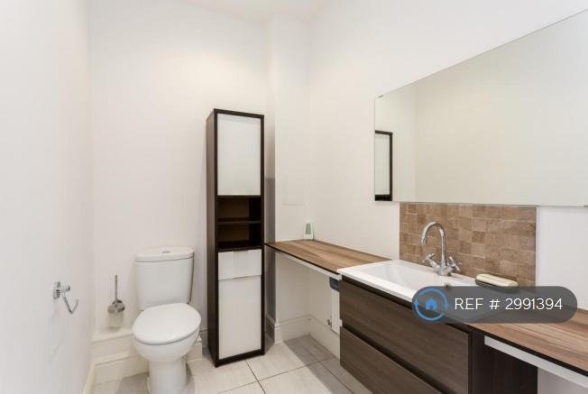 House in Hounslow - More