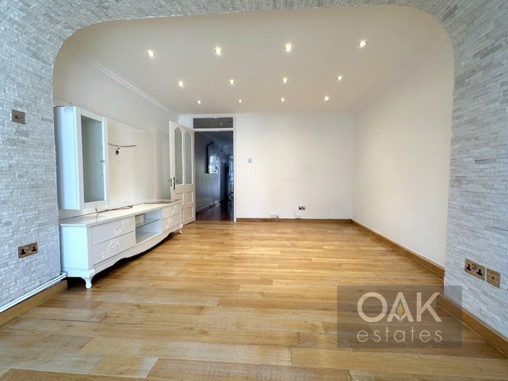 House in London - View 2