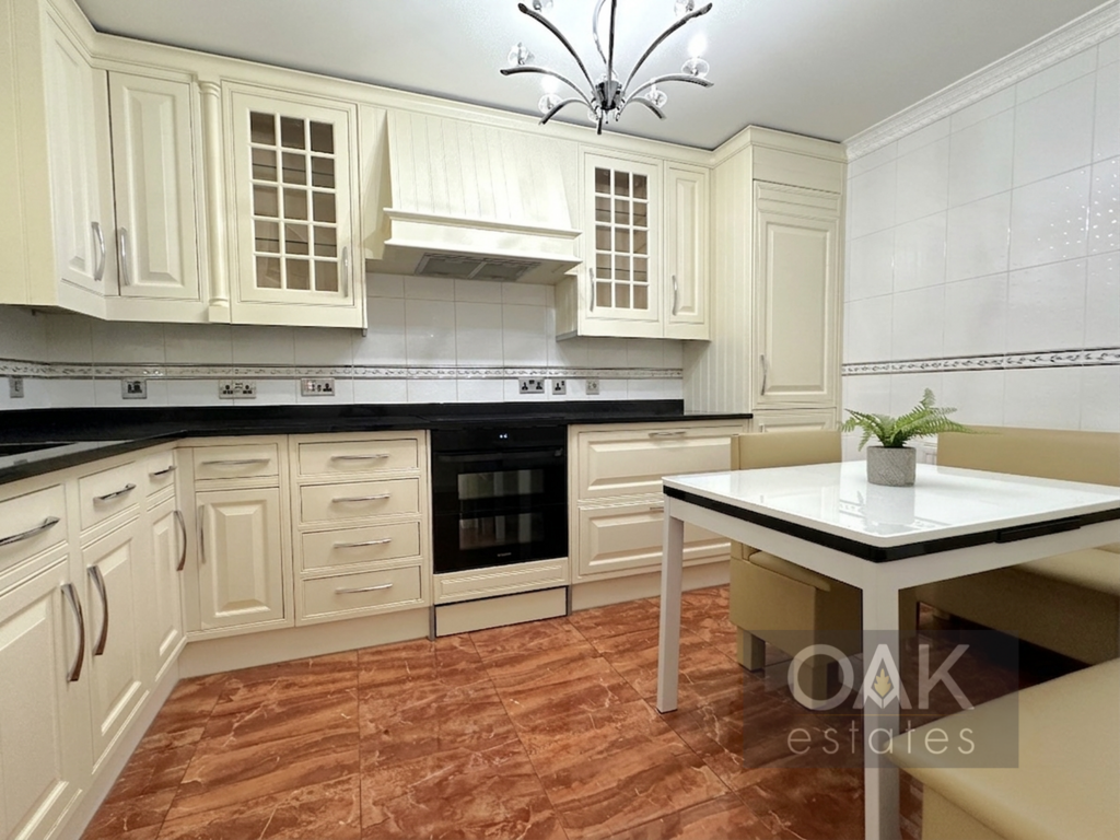 House in London - View 3