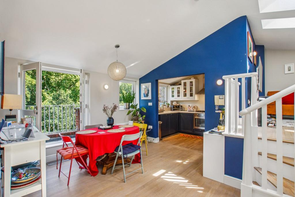 Apartment in London - View 3
