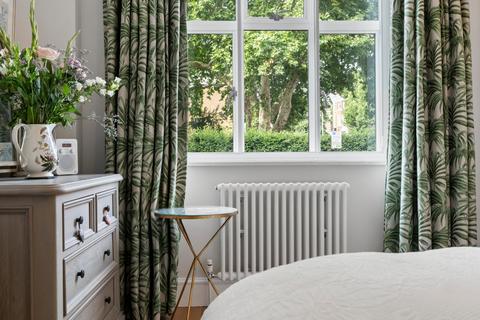 2 bedroom flat for sale, Paultons Square, Chelsea, London, SW3