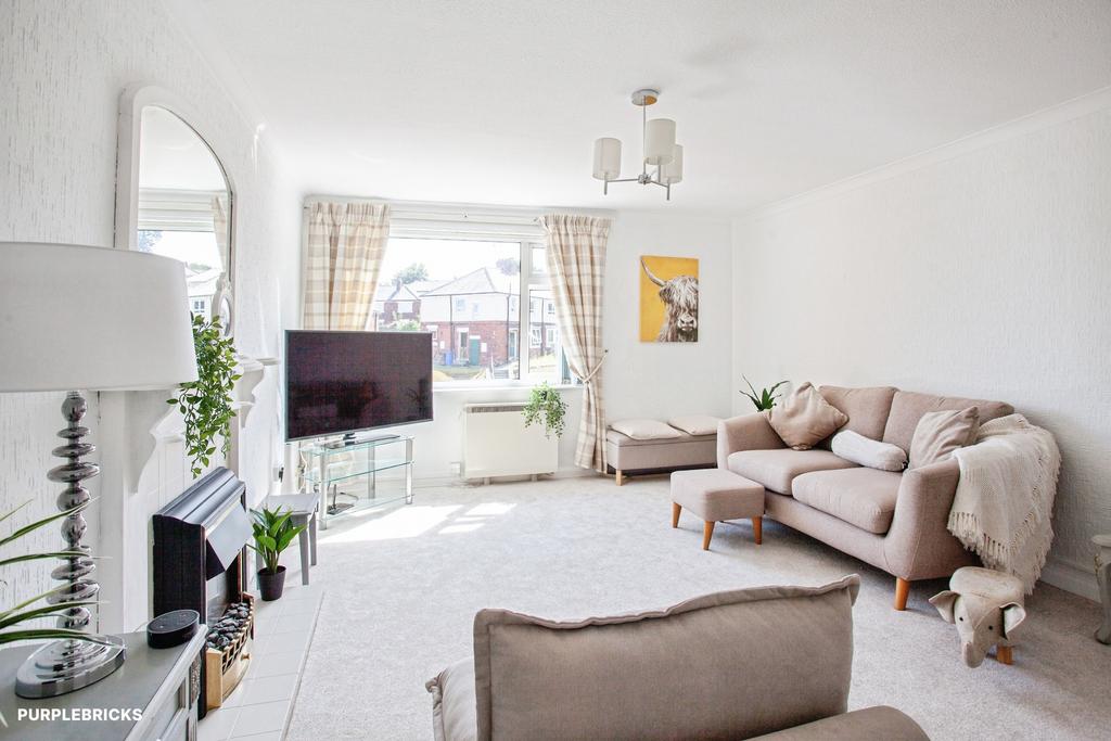 Apartment in Sheffield, South Yorkshire - View 2
