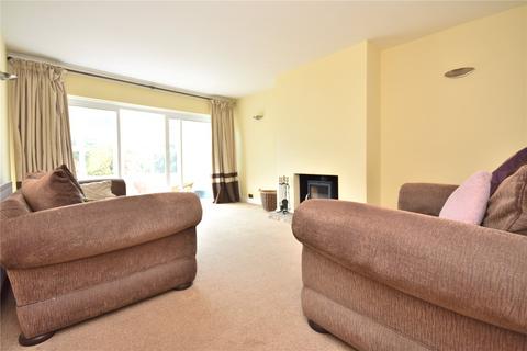 5 bedroom semi-detached house for sale, Red Hall Garth, Leeds, West Yorkshire