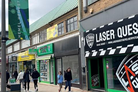 Retail property (high street) to rent, Marlowes Hemel Hempstead HP1 1DX