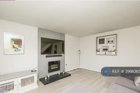 3 bedroom terraced house to rent, Scarf Walk, Nottingham, NG11