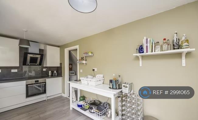 House in Nottingham, Wilford - View 5