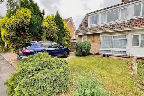 3 bedroom semi-detached house to rent, Linford Close, Wigston, LE18