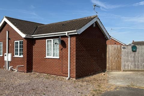 2 bedroom semi-detached bungalow for sale, Scotts Close, Skegness, Lincolnshire, PE25 1SS