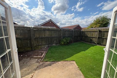 2 bedroom semi-detached bungalow for sale, Scotts Close, Skegness, Lincolnshire, PE25 1SS