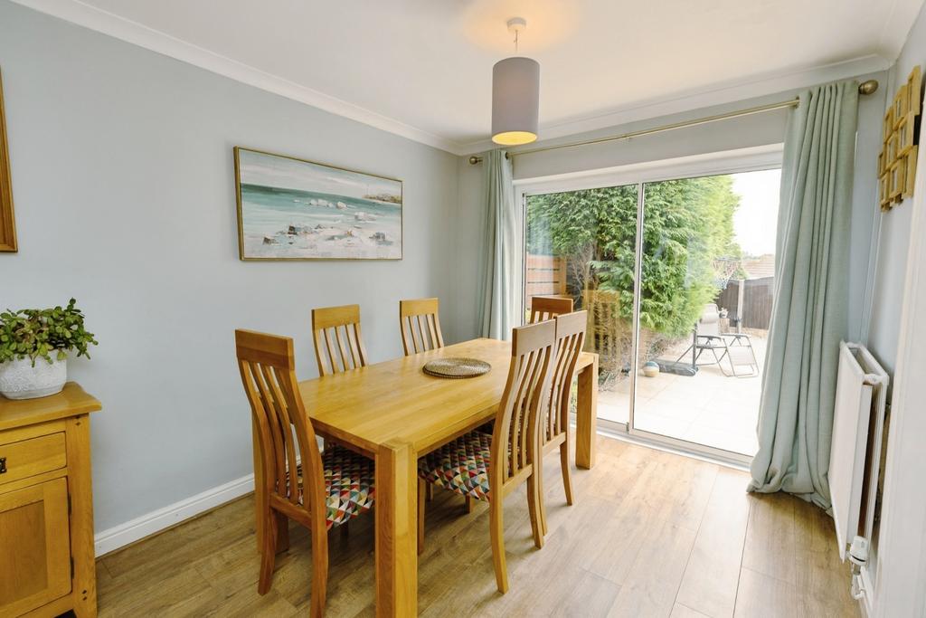 House in Mold, Argoed - More